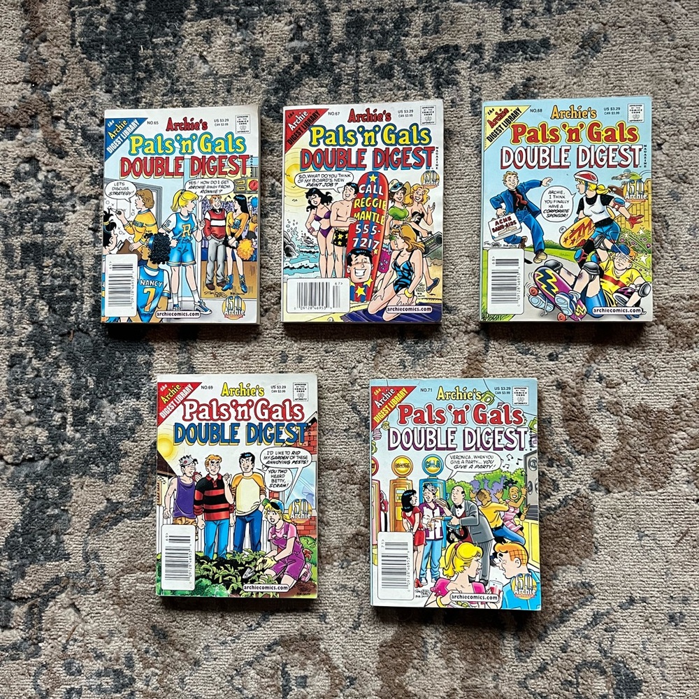 Archie's Pals 'n' Gals Double Digest Comic Set